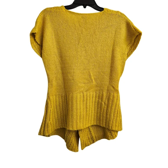 Mustard fashionable Top-NWOT-Size Small - Picture 9 of 13